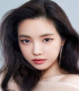 Son Na Eun